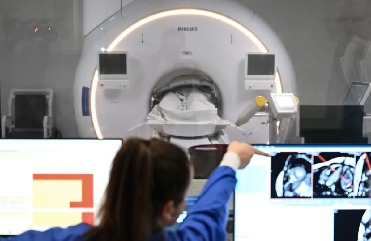 MRI Scanner (Magnetic Resonance Imaging)