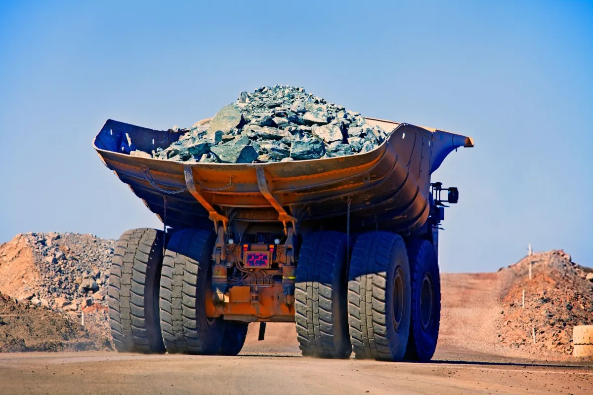 Which Companies Manufacture Giant Mining Tires?