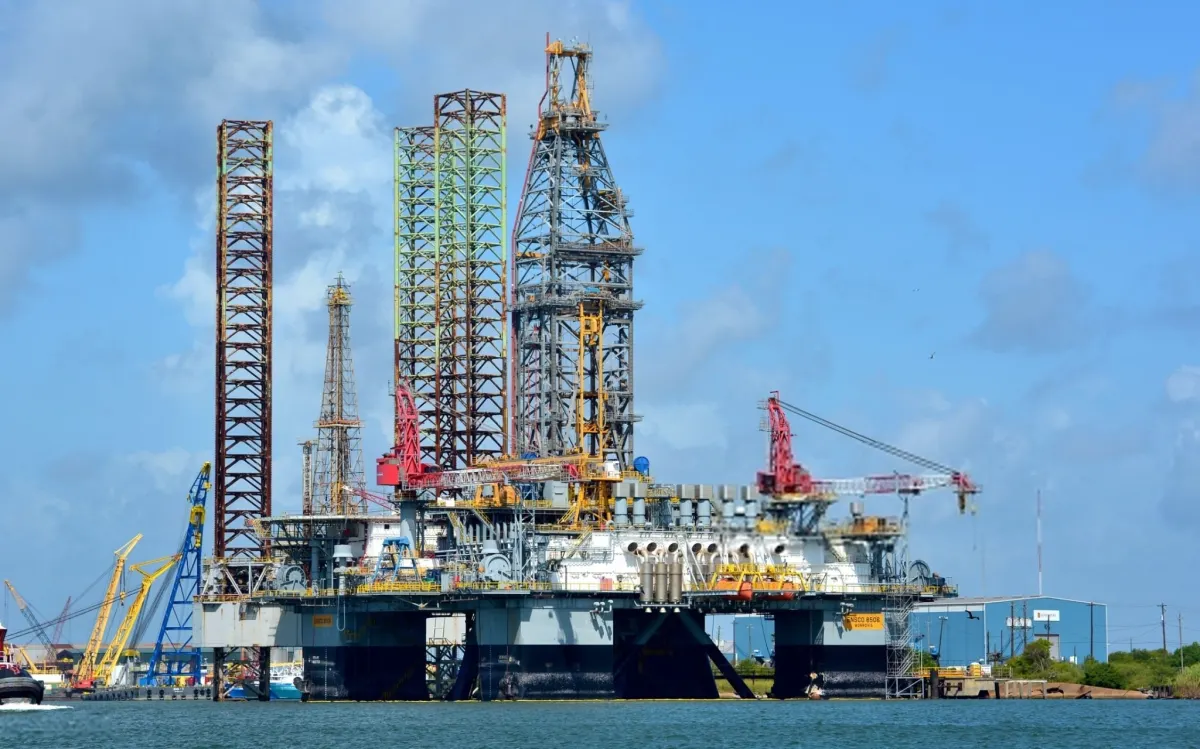 Jack-Up Rigs oil platform