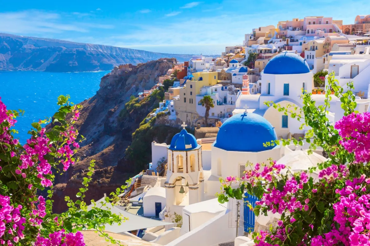  Santorini, Greece