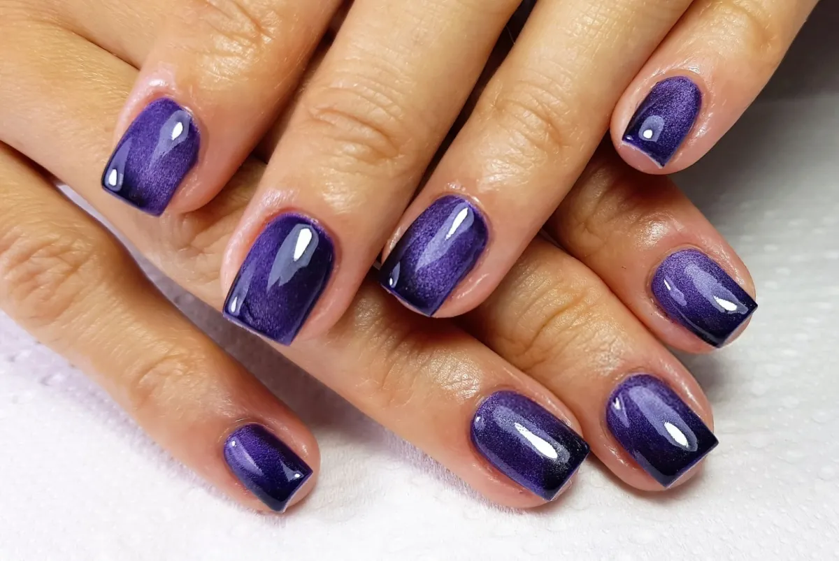 purple Cat Eye Nail