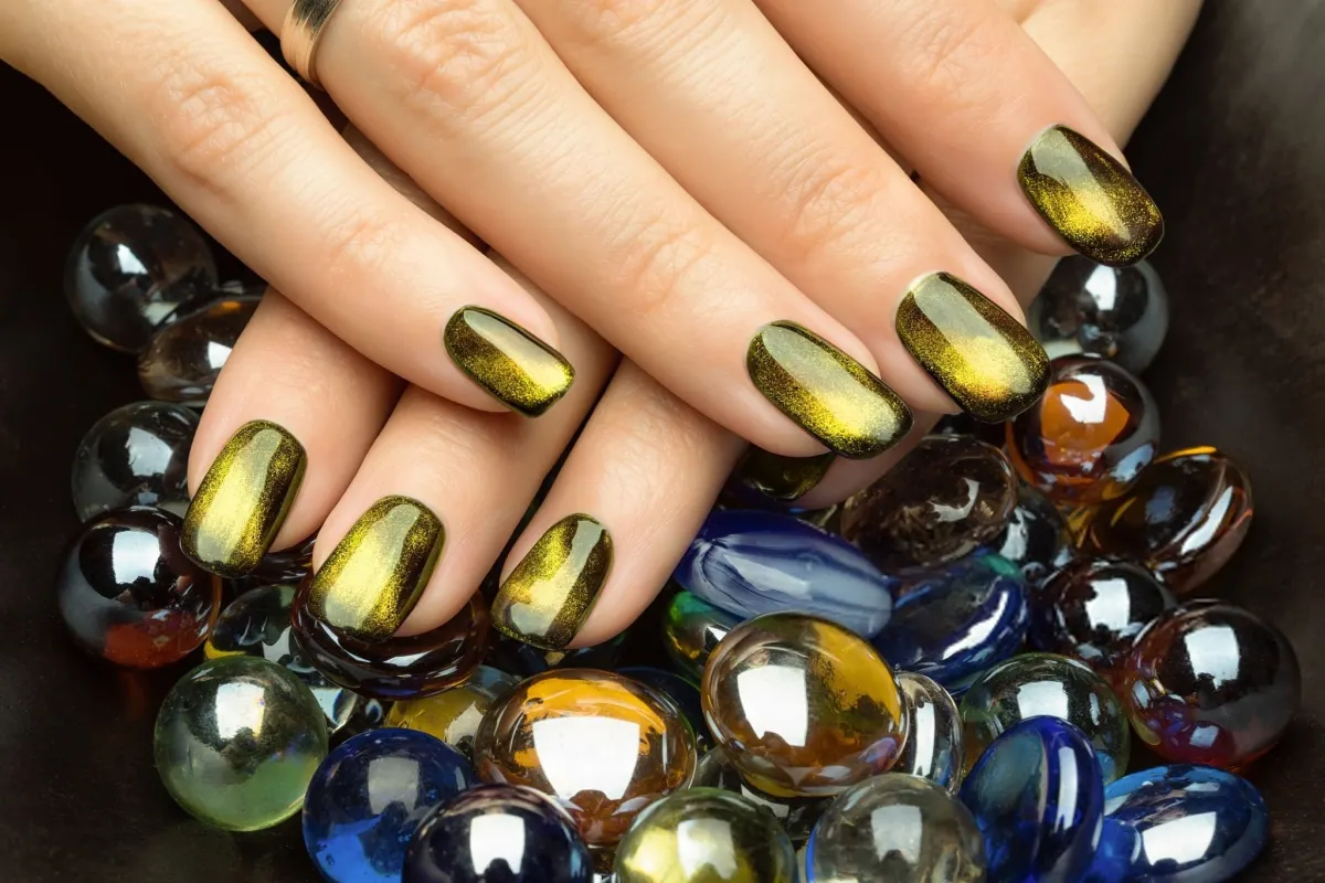 Black & Gold Cat Eye