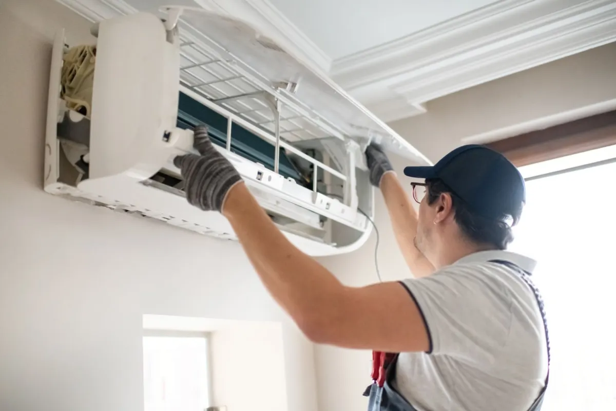 When Do Inverter Air Conditioners Save the Most Electricity?