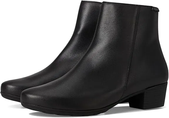 Premium Women’s Walking Boots Over $200