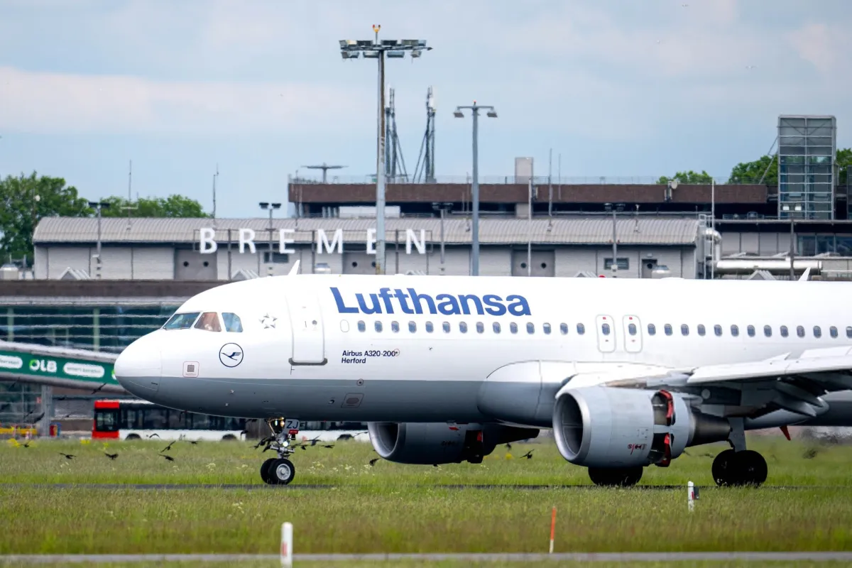 Lufthansa airline