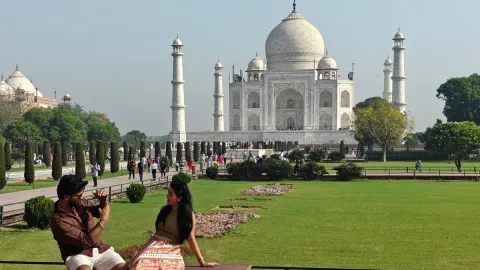 The Taj Mahal: 12 Fascinating Facts About the World's Most Famous Monument of Love