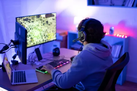 Inside the $8,000 Gaming Setup Built for Comfort, Health, and Competitive Play