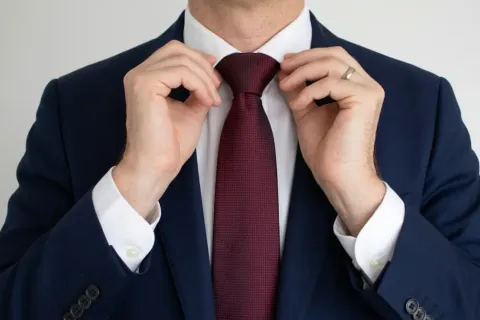 How to Tie a Windsor Knot: Step-by-Step Guide to the Perfect Tie Knot