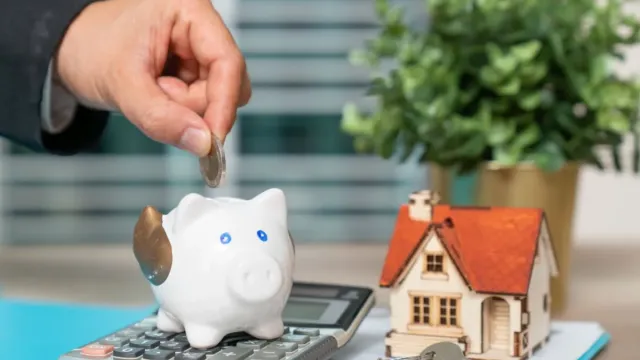 What Is a 30-Year Fixed Mortgage Rate, and Why Is Everyone Talking About It?