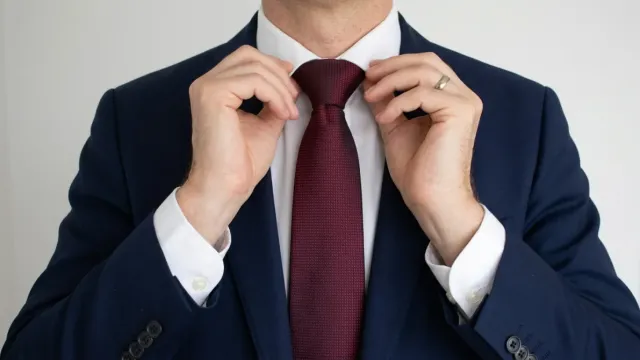 How to Tie a Windsor Knot: Step-by-Step Guide to the Perfect Tie Knot