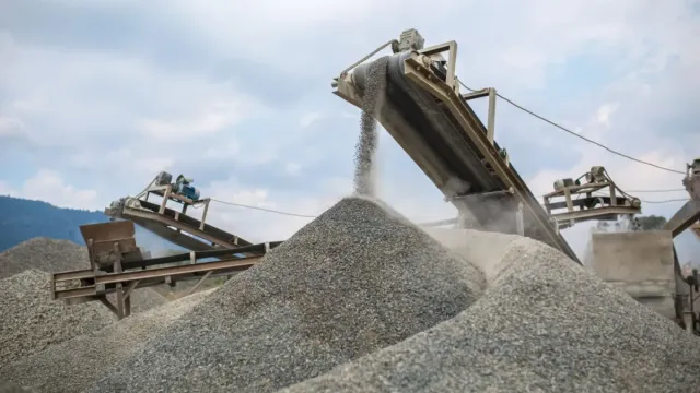 Sand: The Hidden Resource That Shapes Nations, Economies, and Modern Technology