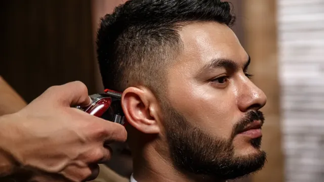 How to Cut a Simple Men's Haircut: Step-by-Step Clipper Tutorial for Beginners